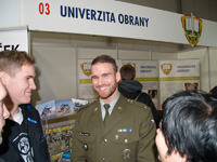 Univerzita obrany se prezentovala v Letňanech