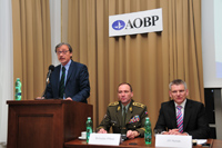 Ministr Stropnický: Usilujeme o lepší propojení s Univerzitou obrany