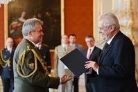 Prezident Miloš Zeman jmenoval nové profesory Univerzity obrany