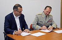 Univerzita obrany a společnost TATRA TRUCKS podepsaly smlouvu o vzájemné spolupráci