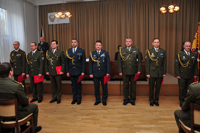 Vyšší důstojníci úspěšně ukončili studium na Univerzitě obrany