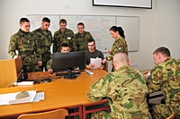 Logistici na Univerzitě obrany procvičují mezinárodní spolupráci a působení na cizím území
