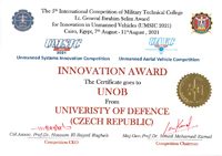 Tým UO získal „INNOVATION AWARD“ v mezinárodní soutěži dronů v Káhiře